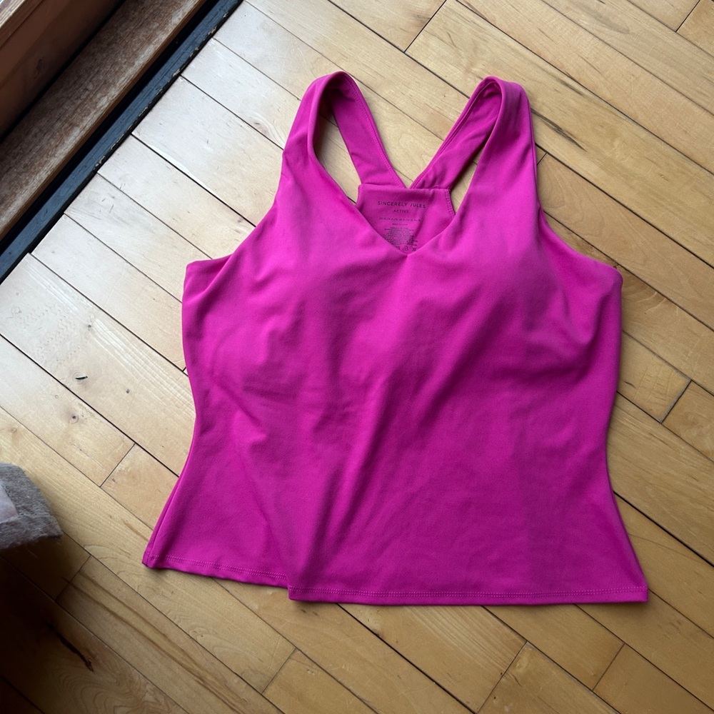 Sincerely Jules Fuchsia Active Top